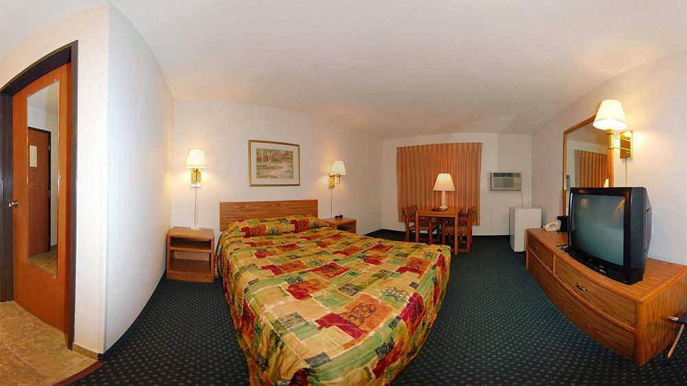 Super 8 By Wyndham Grand Island Hotel Bagian luar foto